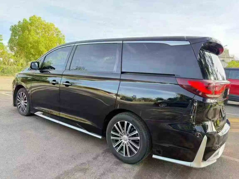 保山21年传祺M89