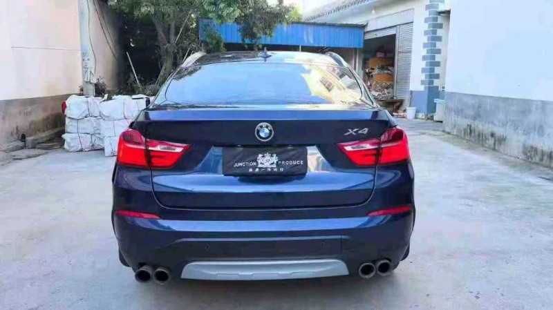 保山18年宝马X59