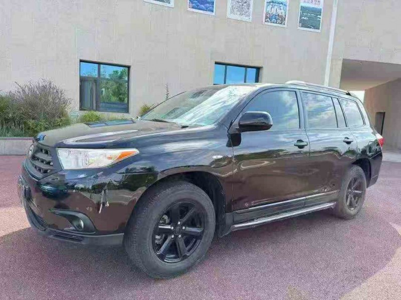 曲靖15年丰田汉兰达2