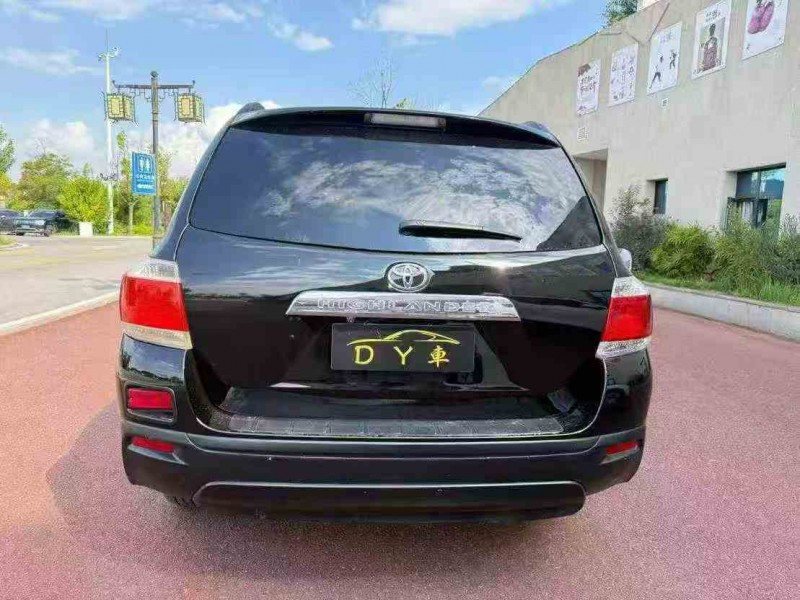 曲靖15年丰田汉兰达8