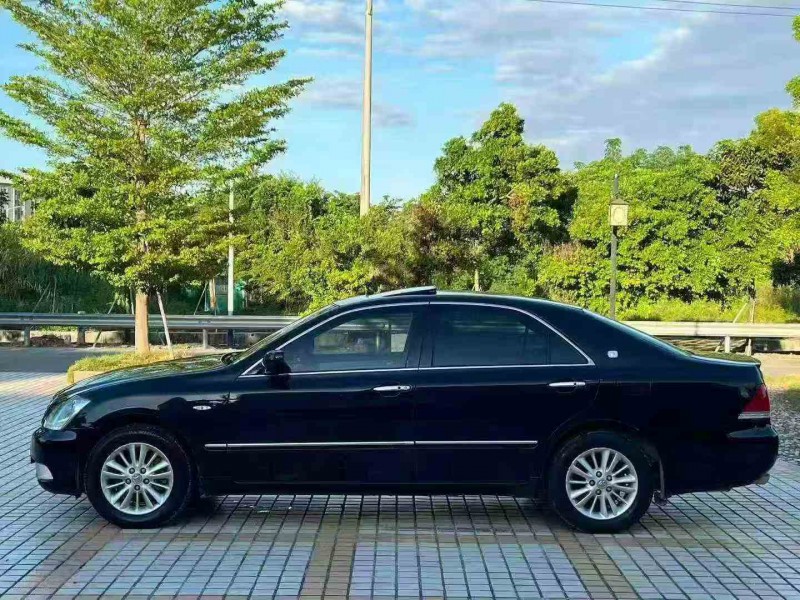 深圳07年丰田皇冠2