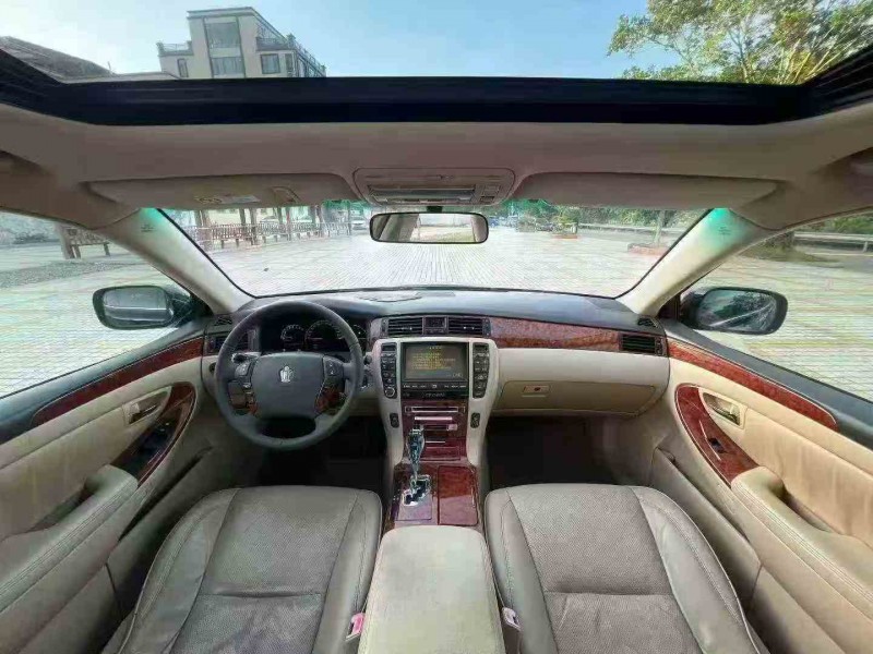 深圳07年丰田皇冠7