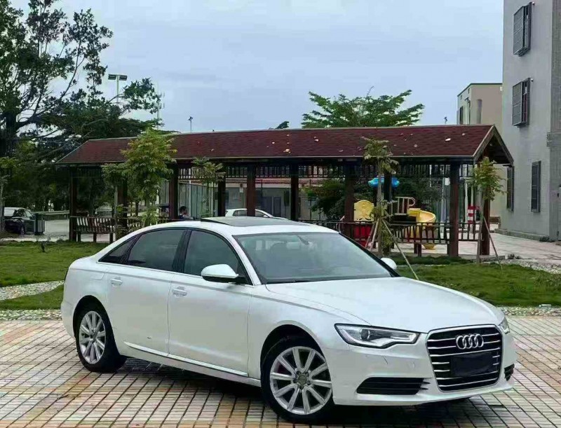 深圳15年奥迪A6L2