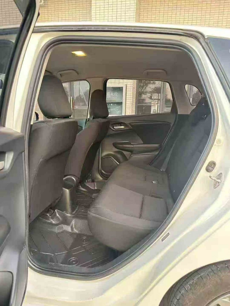 钦州19年本田飞度6