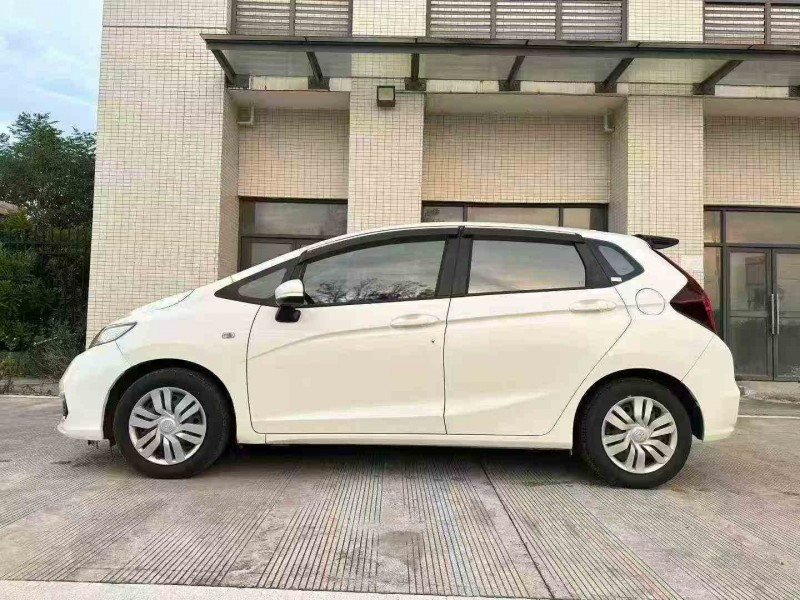 钦州19年本田飞度8