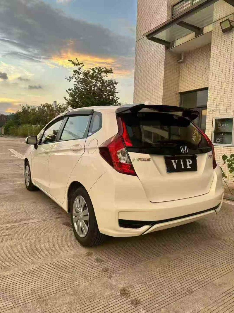 钦州19年本田飞度9