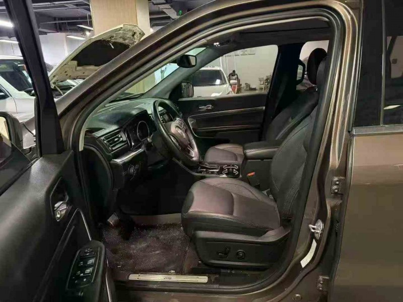 昭通18年Jeep指挥官5