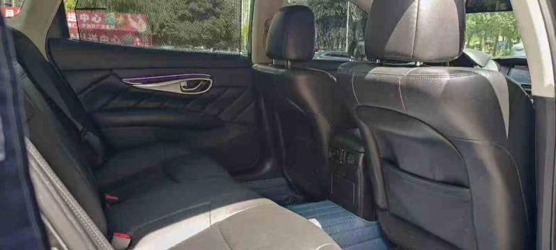 保山17年英菲尼迪Q706