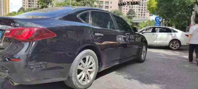 保山17年英菲尼迪Q708