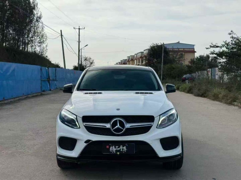 枣庄19年奔驰GLE1