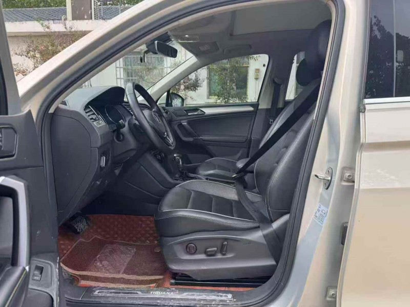 洛阳17年大众途观4