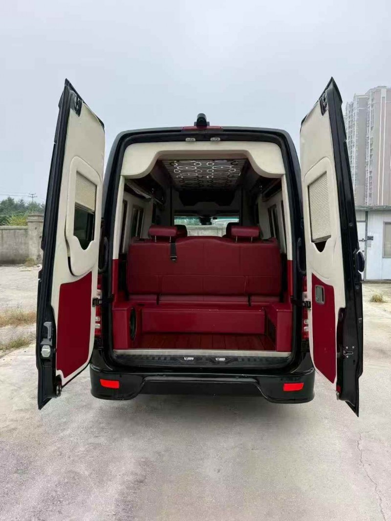 枣庄18年奔驰斯宾特5