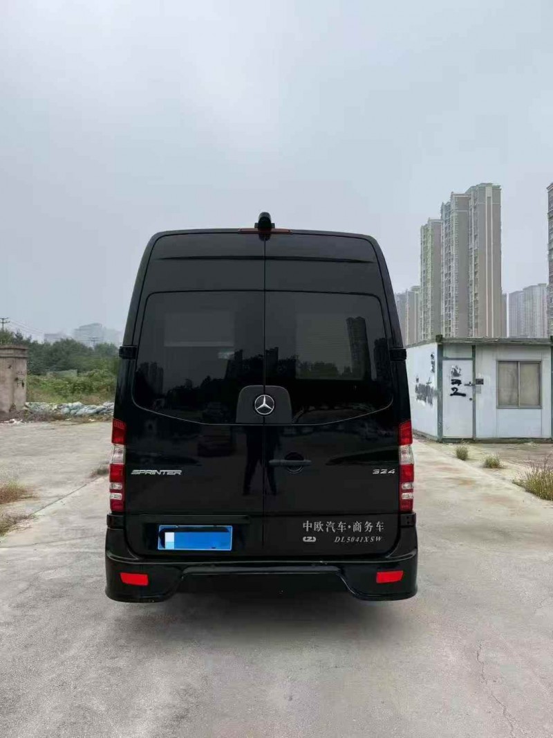 枣庄18年奔驰斯宾特9