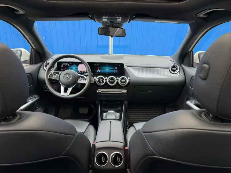 青岛22年奔驰GLA4