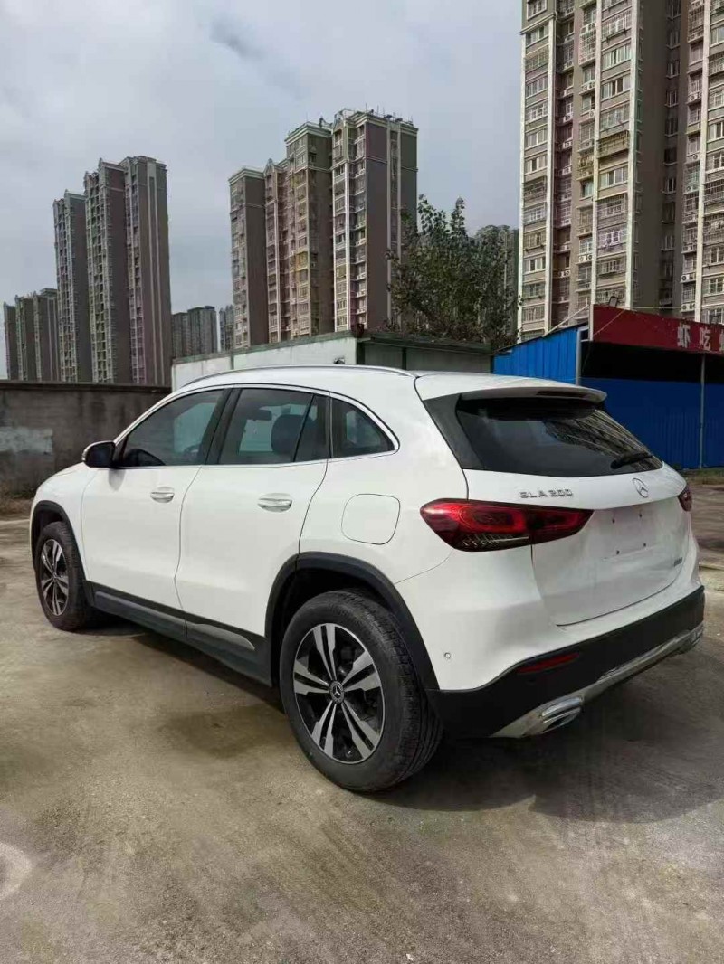 青岛22年奔驰GLA7