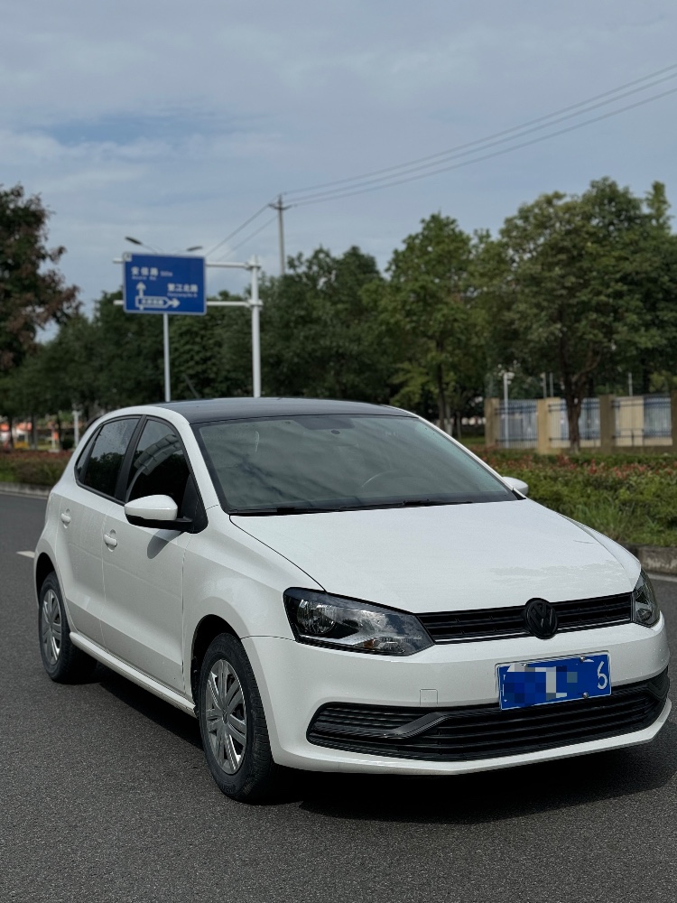 成都19年大众polo2