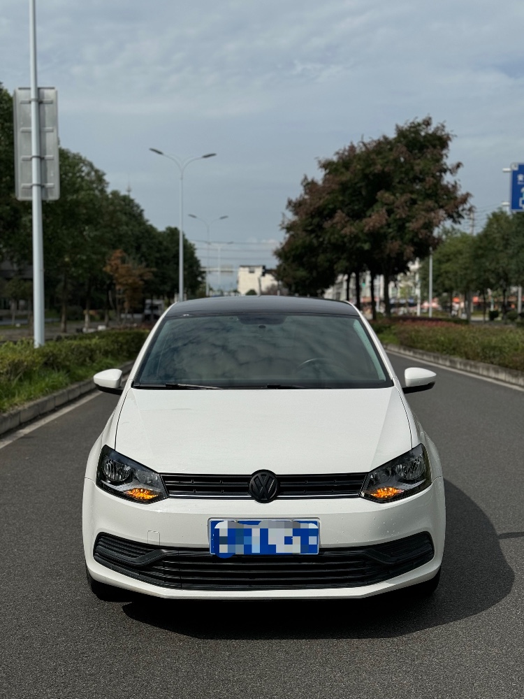 成都19年大众polo1