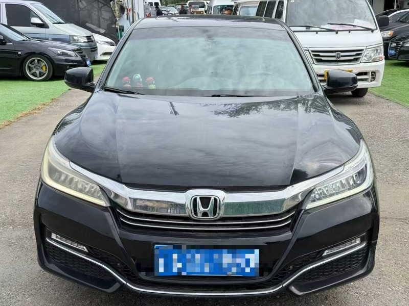 沧州17年本田雅阁1