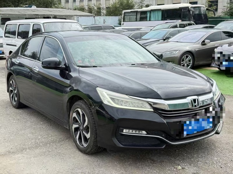 沧州17年本田雅阁2