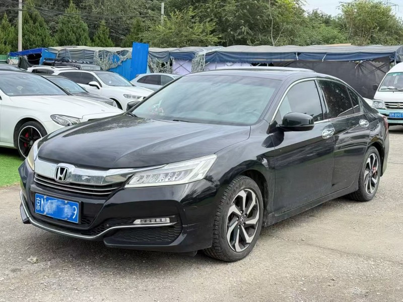 沧州17年本田雅阁3