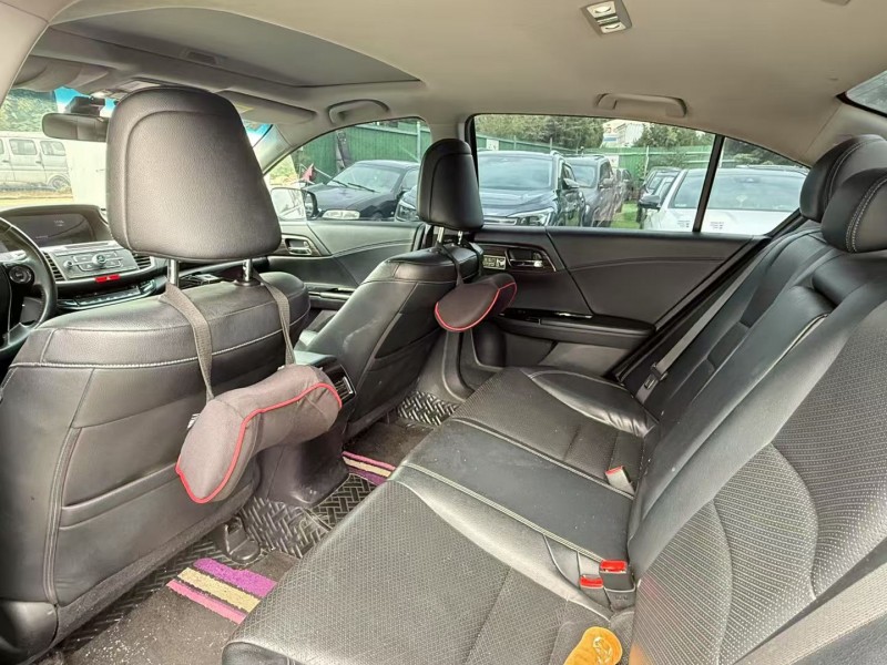 沧州17年本田雅阁5