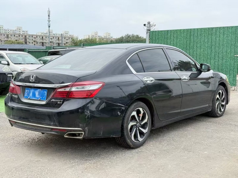 沧州17年本田雅阁7