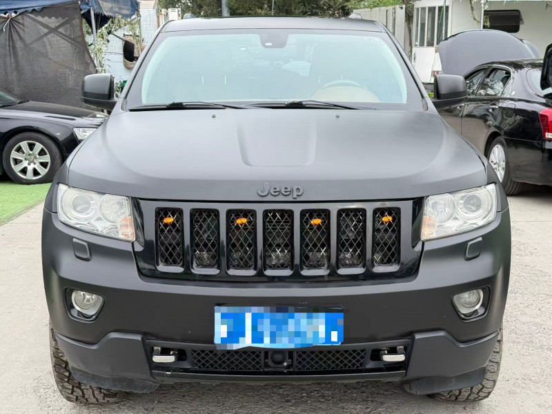沧州13年Jeep大切诺基1