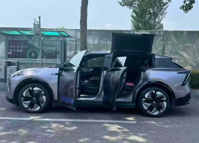 青岛23年高合汽车HiPhi Y3