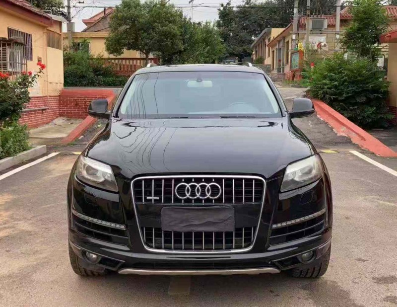 青岛12年奥迪Q71