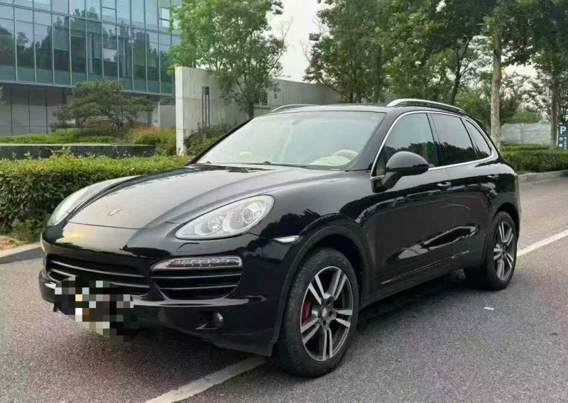 青岛11年保时捷卡宴3