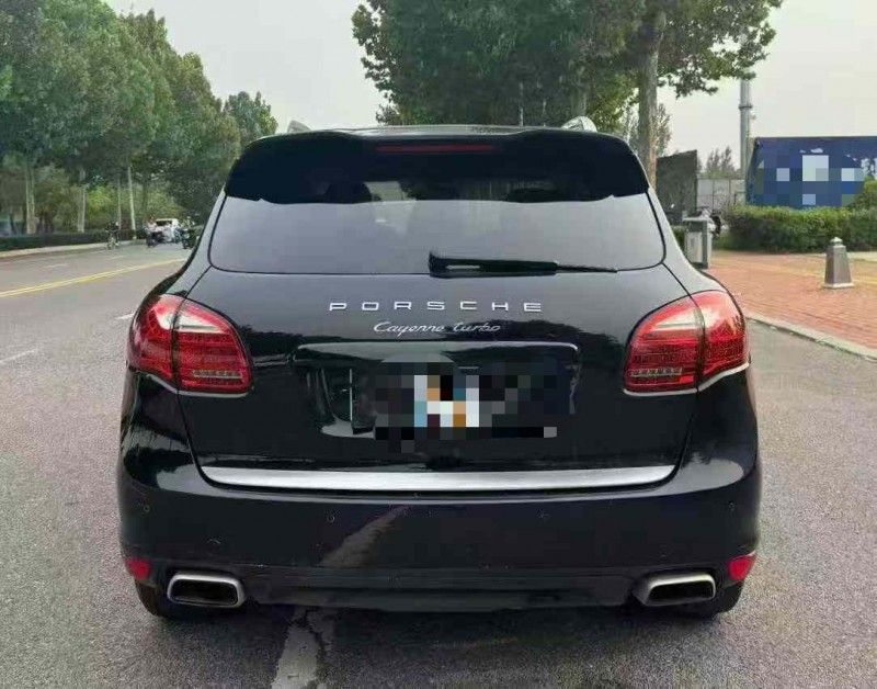 青岛11年保时捷卡宴6