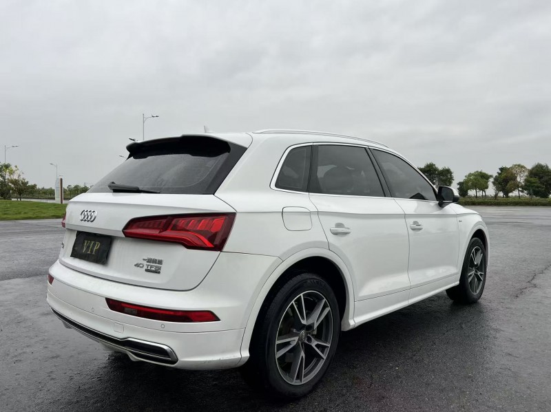 盐城19年奥迪Q59