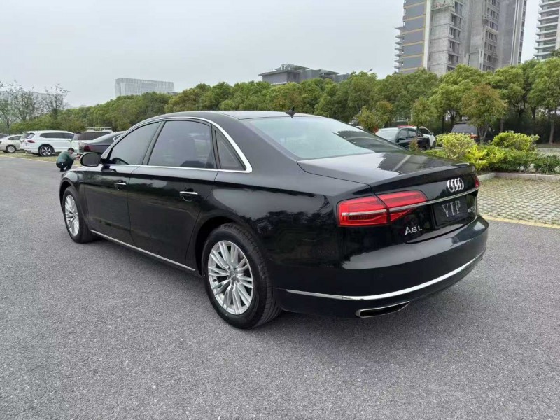 盐城16年奥迪A8L8