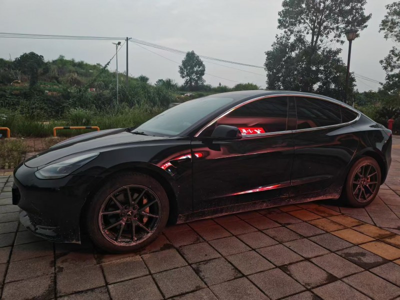 南昌21年特斯拉MODEL 32