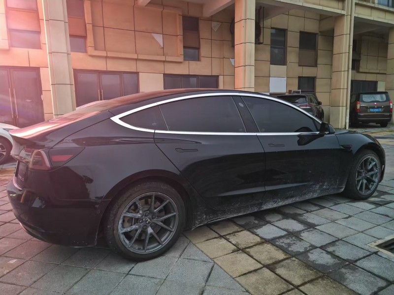 南昌21年特斯拉MODEL 38