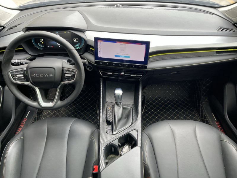 济宁22年荣威i55