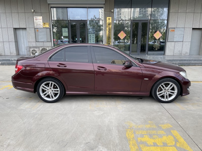 济宁14年奔驰C8