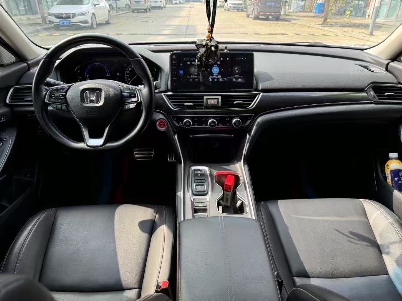 聊城22年本田雅阁4