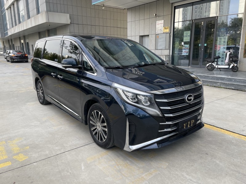 济宁23年传祺M82