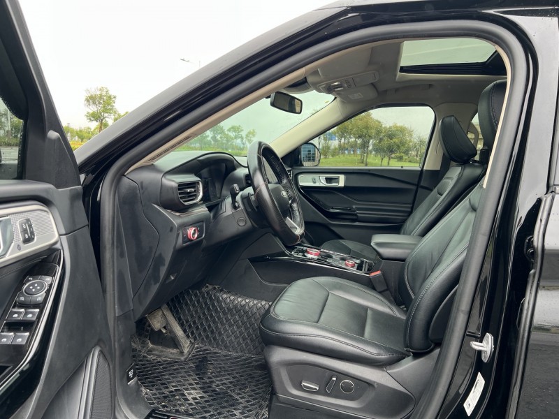 盐城22年福特探险者4