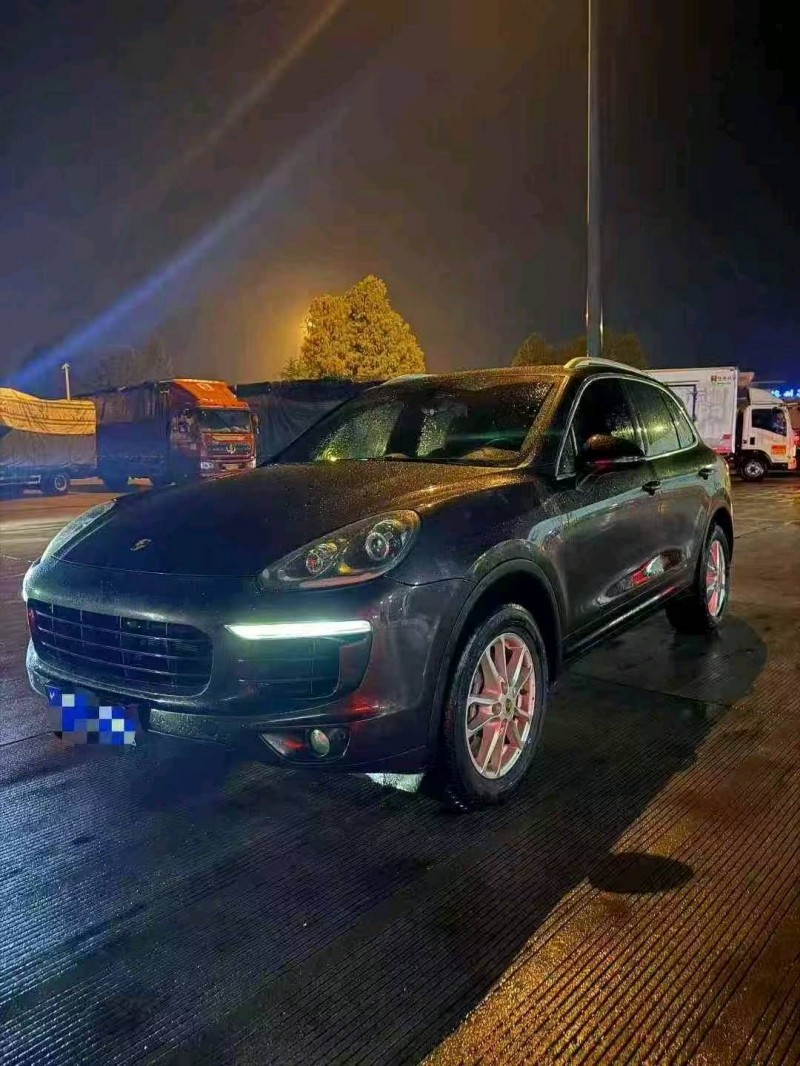 滨州15年保时捷卡宴3
