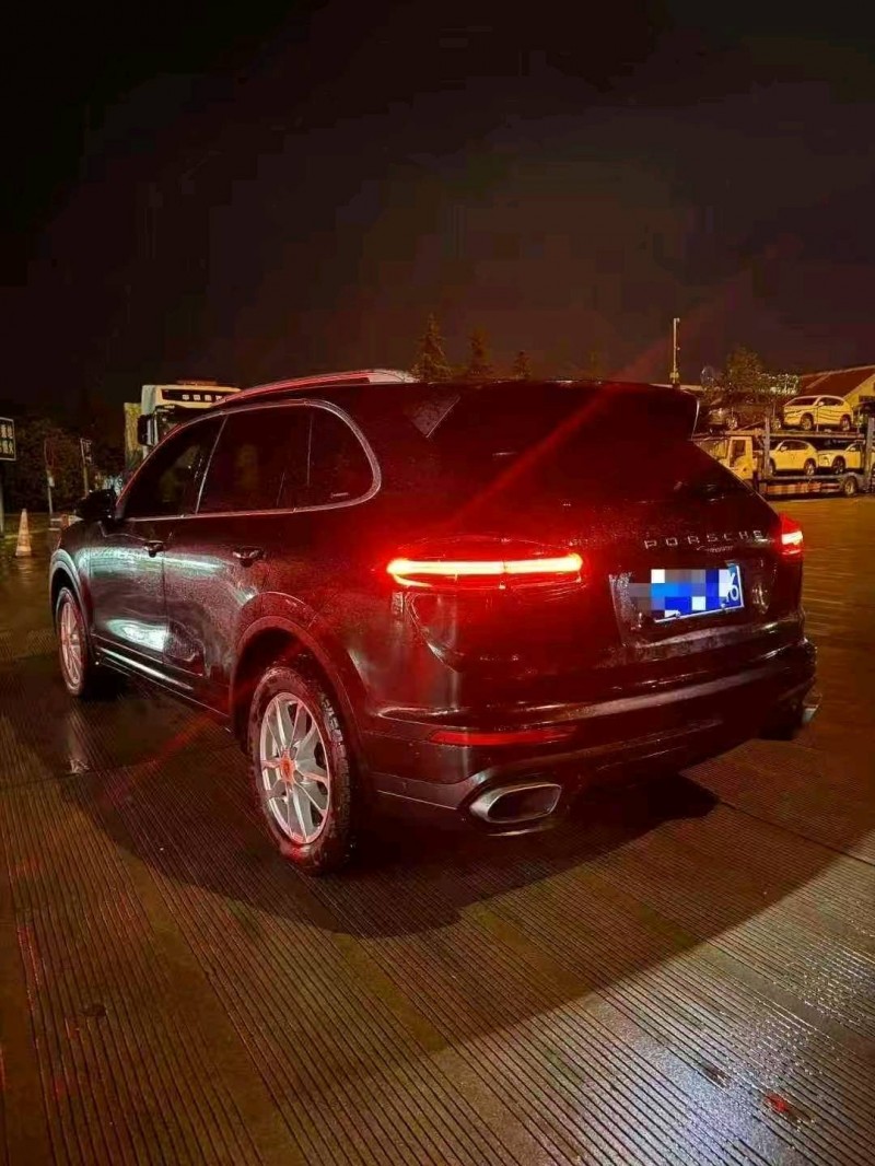 滨州15年保时捷卡宴4