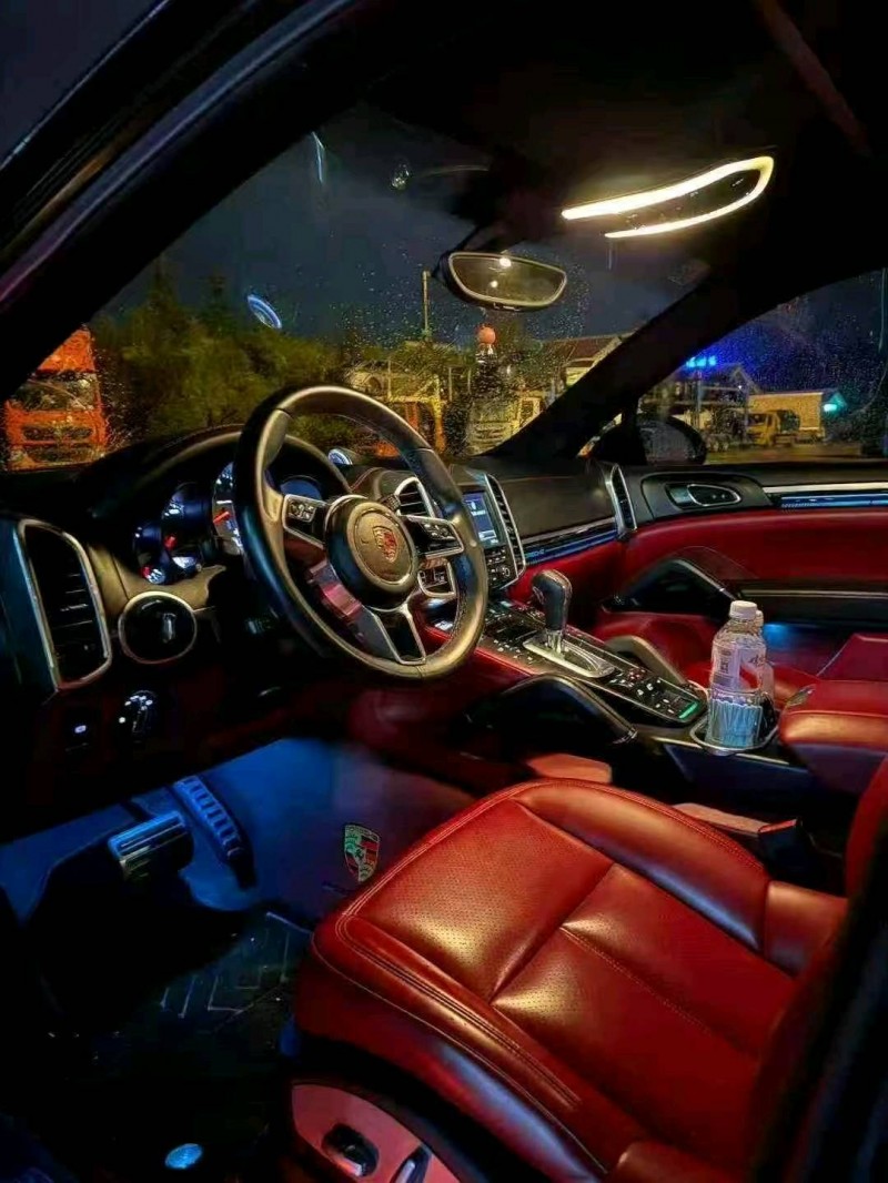 滨州15年保时捷卡宴8