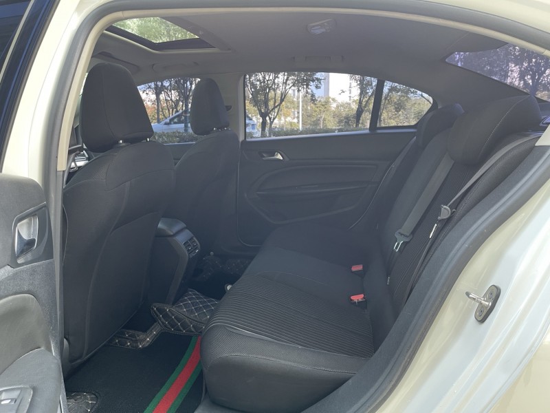 济宁18年东风标致5