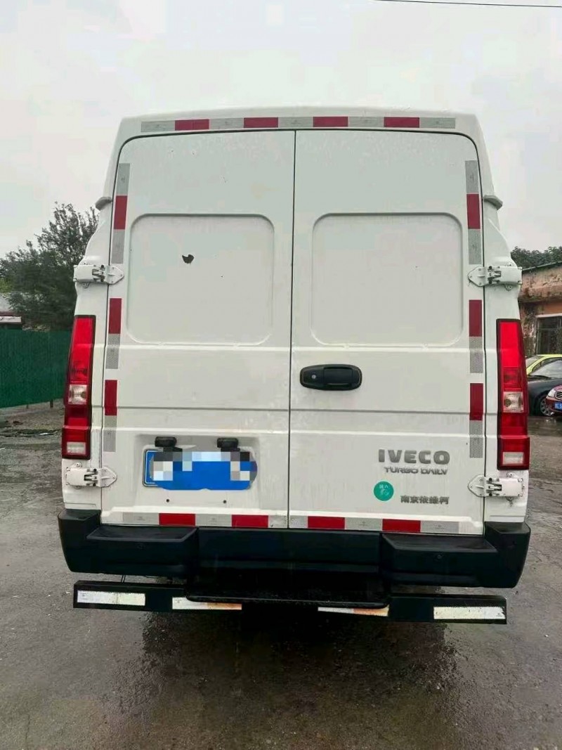 滨州24年依维柯得意9