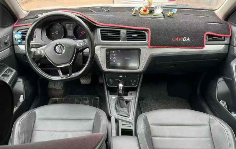 青岛18年大众朗行4