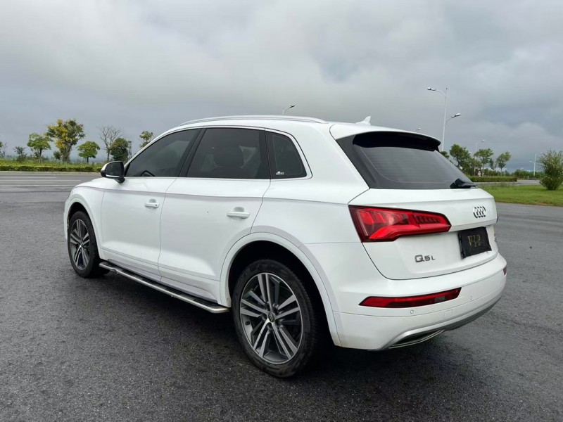 盐城20年奥迪Q59