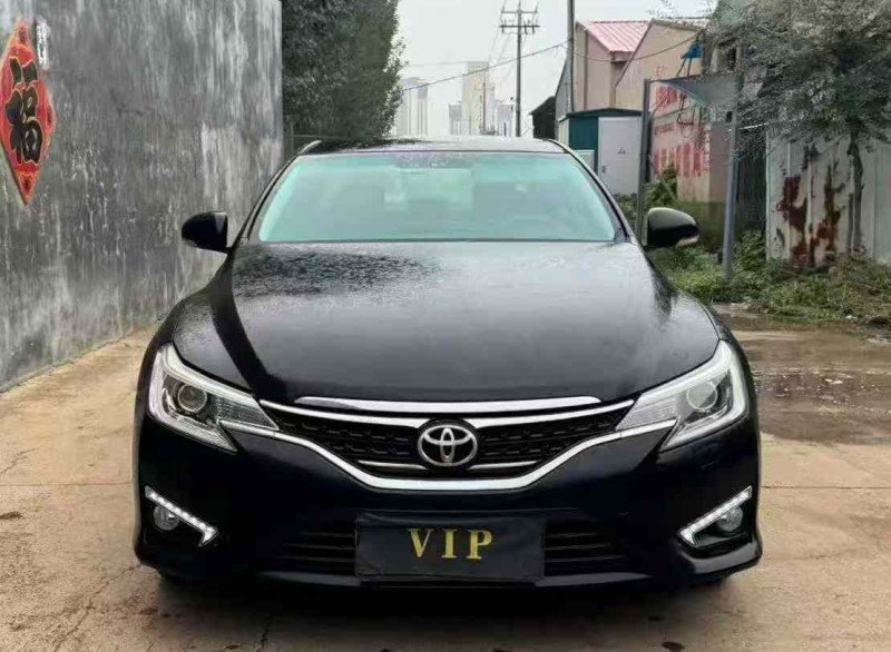 青岛16年丰田锐志1