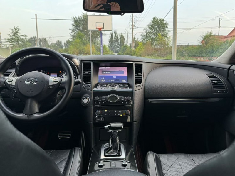 青岛14年英菲尼迪QX704