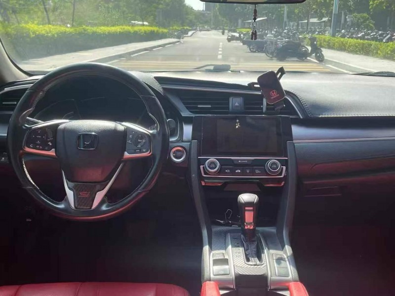 东莞18年本田思域6